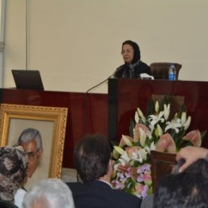 مراسم رونمایی از تابلو فرش نفیس چهره استاد فقید مرحوم دکتر ناصر کاتوزیان با حضور همسر ایشان